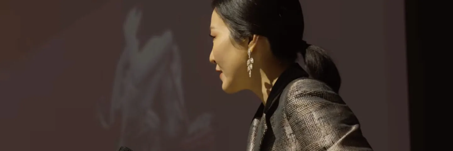 Кадр из 12 серии 1 сезона